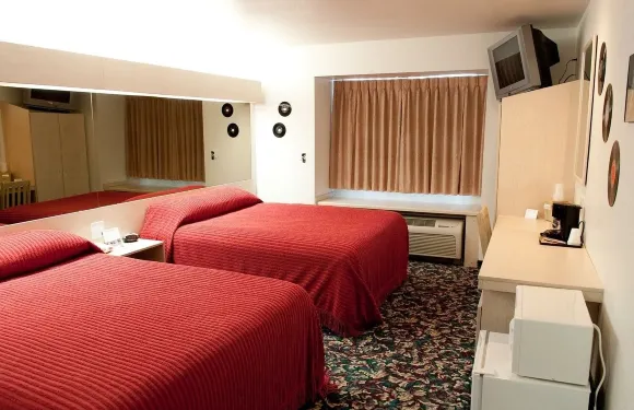 奧克拉荷馬麥卡萊斯特 - 南 6 號汽車旅館