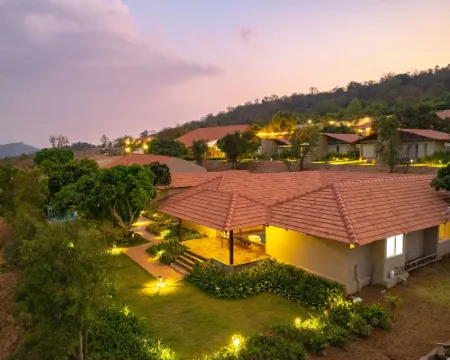 Ravishing Retreat Hotels in Ramanagara