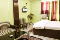 Hotel Tara Tower Hotels in Jhumri Telaiya