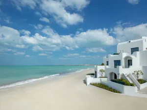 Anantara Santorini Abu Dhabi Retreat - Adults Only