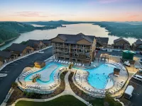 A Birds Eye Bridge View - 5 Bdr w/ Private Hot Tub