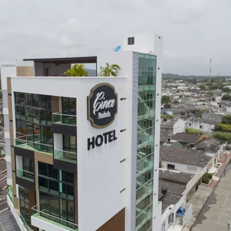 Hotel Cinco Monteria