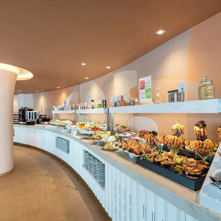 Hotel Zenith