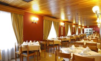 Domus Pacis Fatima Hotel
