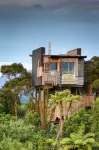 Mr & MRS Smith Hapuku Lodge & Tree Houses Hotels in Hapuku