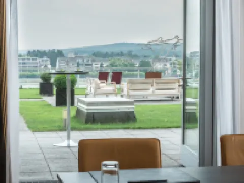 โรงแรมอะเมรอน บอนน์ เคอนิกส์โฮฟ โรงแรมในบอนน์