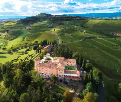 Castello di Spessa - Residenze d'Epoca Hôtels à : Capriva del Friuli