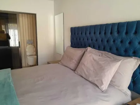 Kwanare Guesthouse Отели в г. Groblersdal