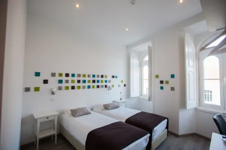 Thomar Story - Guest House