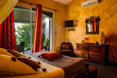 B&B Val d'Azur Отели рядом с достопримечательностью «Mas Provencal La Richaude»