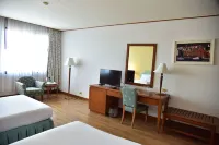 Thumrin Thana Hotel