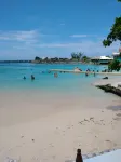 Fisherman's Point Resort - Beach