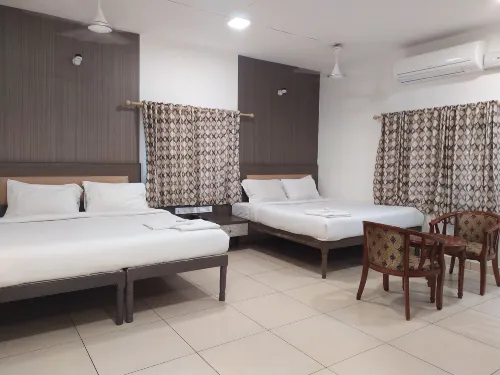 Hotel Sownthariyam Hôtels à : Palani