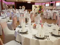 Kräuterhotel & Restaurant Heidejäger Hotels in GroB Meckelsen
