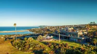 Sky Villa Boutique Hotel by Raw Africa Collection Hotel a Keurboomstrand