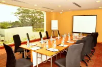 Keys Select by Lemon Tree Hotels, Kochi Отели в г. Кочин