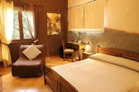 Hotel Alle Pendici Hotel dekat Love Lagoon
