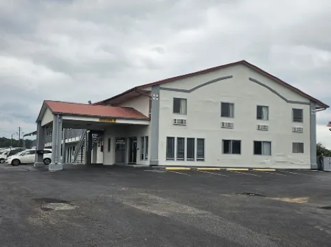 Budgetel Inn & Suites