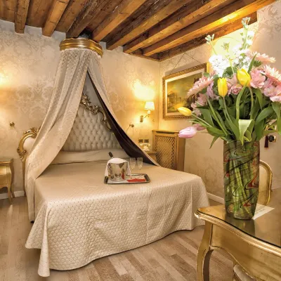 Hotel Noemi Các khách sạn gần Tòa nhà Procuratie Vecchie