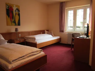 Gasthaus Neupert Hotels near Kurpark Dahn
