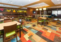 Fairfield Inn & Suites des Moines West Hotels in Waukee