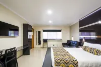 Abbey Motor Inn - parking