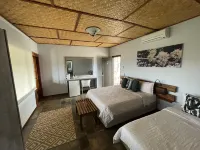 Aloegrove Safari Lodge โรงแรมในออตจิวารองโก