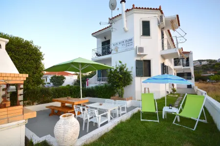 Koukounari Apartments