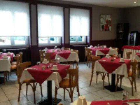 Hôtel de La Cloche Hoteles en Dole