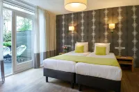 Alp de Veenen Hotel Hotel dekat Clara Maria Cheese & Clog Farm