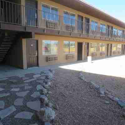 Howard Johnson by Wyndham Odessa TX Hotel Exterior