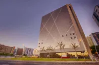 Cullinan Hplus Premium Hotel a 