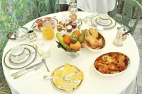 Grand Hôtel des Templiers, Piscine & Spa - servizio colazione