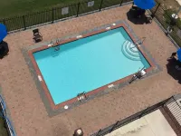 Holiday Inn Express SLIDELL by IHG - piscina