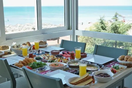 Karakas Hotel Отели в г. Kocacami Mahallesi