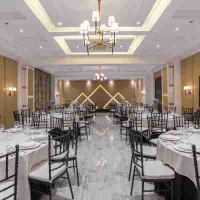 Stonehill Suites Dining/Meeting Rooms