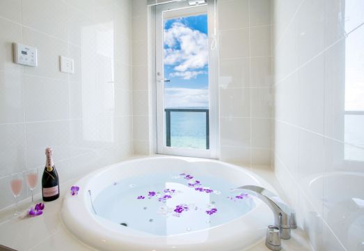 Costa Bella Condominium Resort 전경