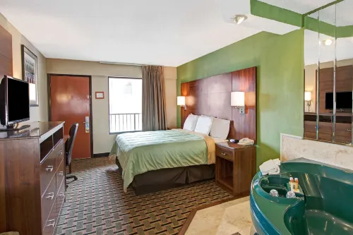 希科利/康諾弗戴斯飯店