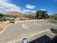 Comfort Suites Kanab National Park Area - parking