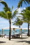 Billionaire Beach Front Apartments - 5-Star