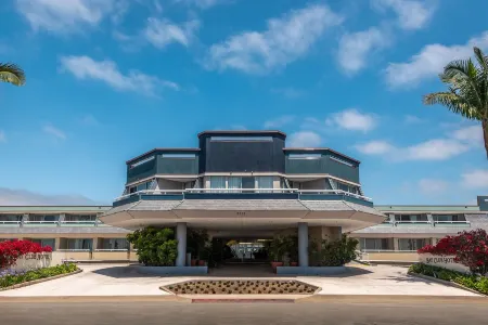 Bay Club Hotel and Marina