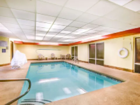 Comfort Inn & Suites Macon North I-75 Hotels in Bibb County