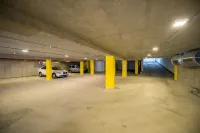 Science Hotel - parking