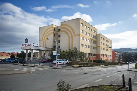 Hotel Grand Litava Beroun Отели в г. Karlstejn