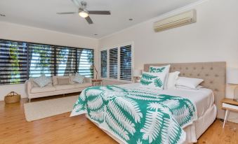 Seascape Luxury Beachfront House