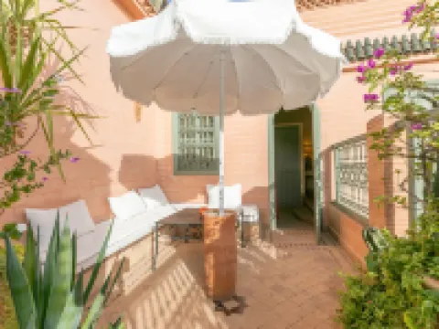 Riad Les Trois Palmiers El Bacha Hotels near Marrakech Museum