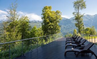 Green Flow Hotel