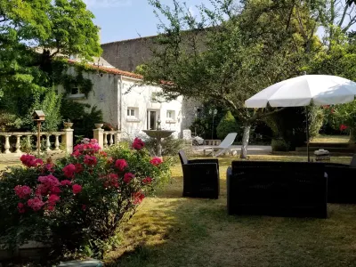 The white house Hotels in der Nähe von Complexe Hotelier le Vignoble France Angleterre