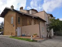 700Enolocanda Hotels in Tassara
