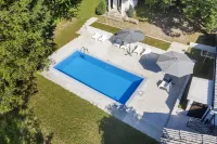 Guest House Sara Latin - Pools